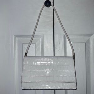 White snakeskin shoulder bag